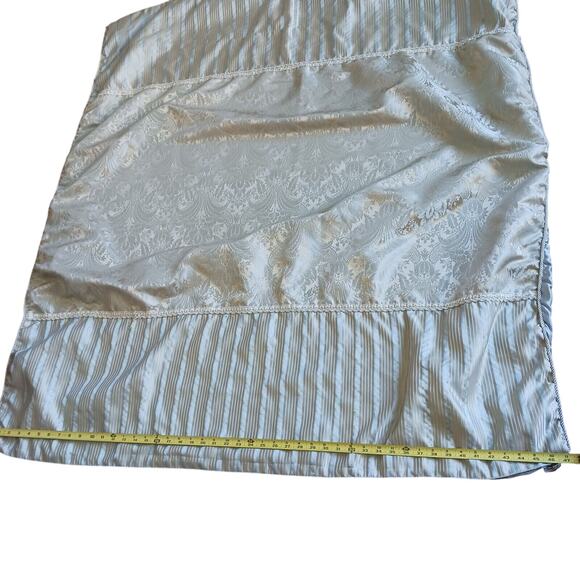 Satin Throw 55 x 47 Baroque LT BLUE Silky Bed Sofa Chair Home Baby Blanket Vntg - Picture 8 of 14